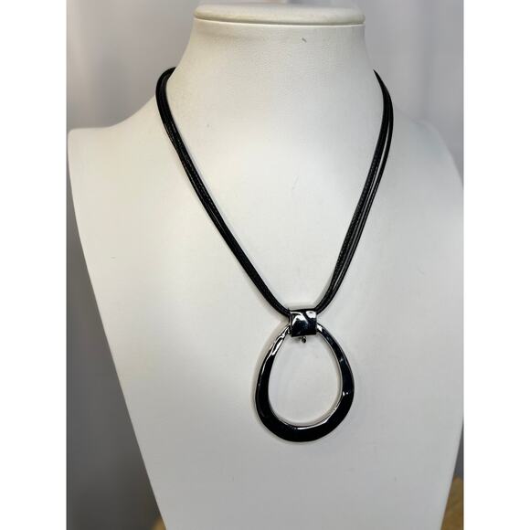 Chico's pendant necklace black pendant cord shiny hammered signed costume jewelr - Picture 11 of 14